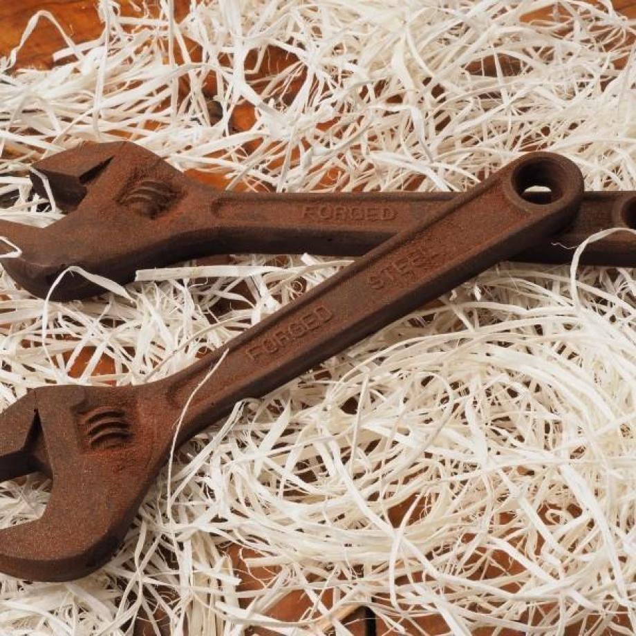 Ключ на 77 гаечный. Рожковый шоколад. Шоколадка с мясом. Шоколадныеинстпументы. Шоколадные наборы для мужчин.